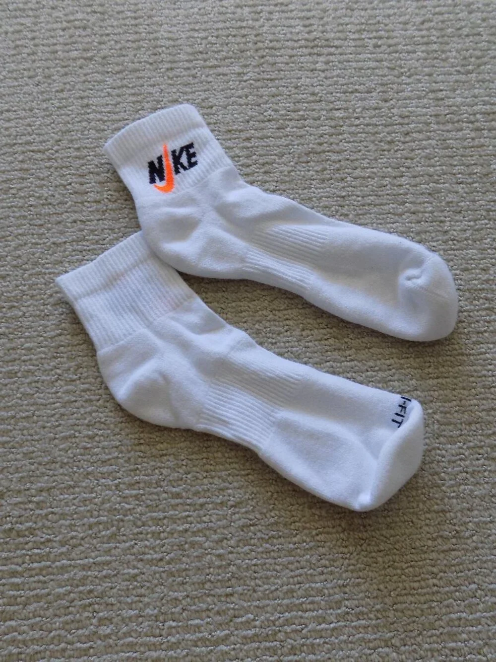 NEW MENS NIKE EVERYDAY COTTON CUSHIONED ANKLE RUNNING SOCKS WHITE BLACK ORANGE